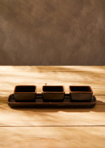 Orsina Calisto terracotta set of 3 black dip bowls with serving tray