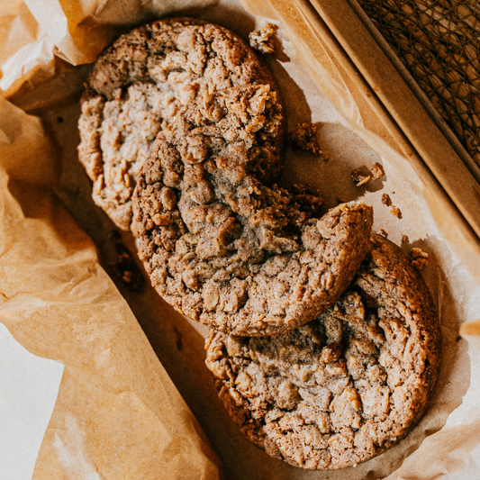 Warm Ethos: chai-spiced oat cookie