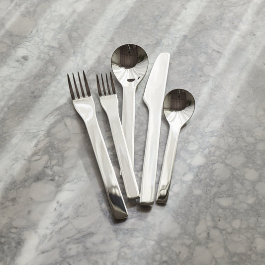 Aaron Probyn FLINT cutlery set with sleek stainless steel flatware, featuring modern design and polished finish.