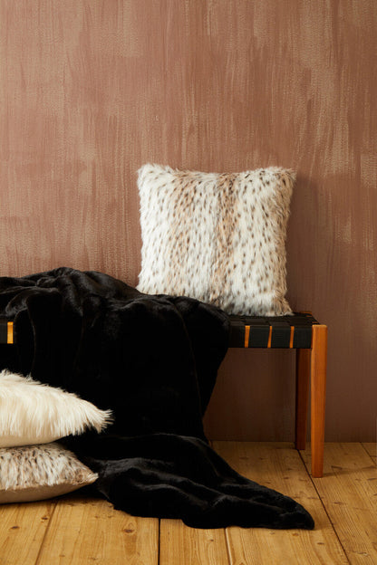 Bosie Black Faux Fur Throw | Lamina