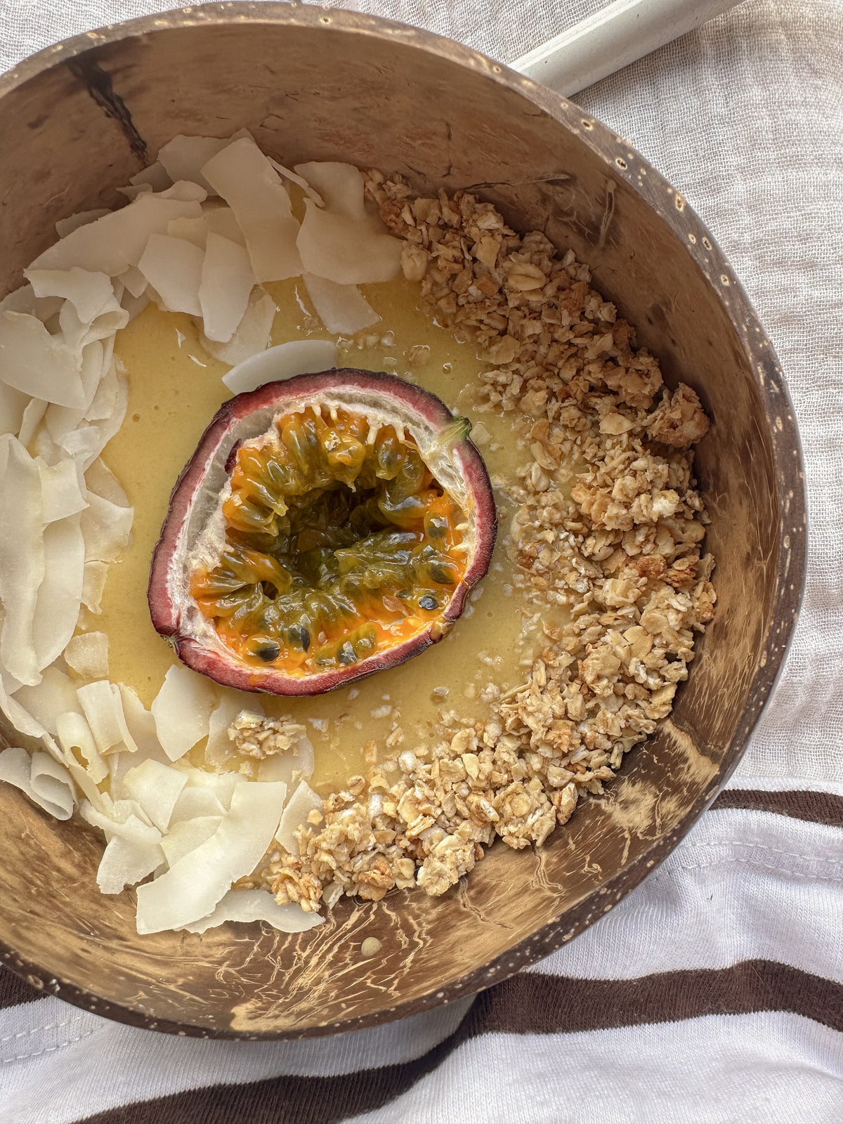 Honey and vanilla granola from Gurt Lush Food Co, showing a bowl of crunchy granola with honey and vanilla flavors.
