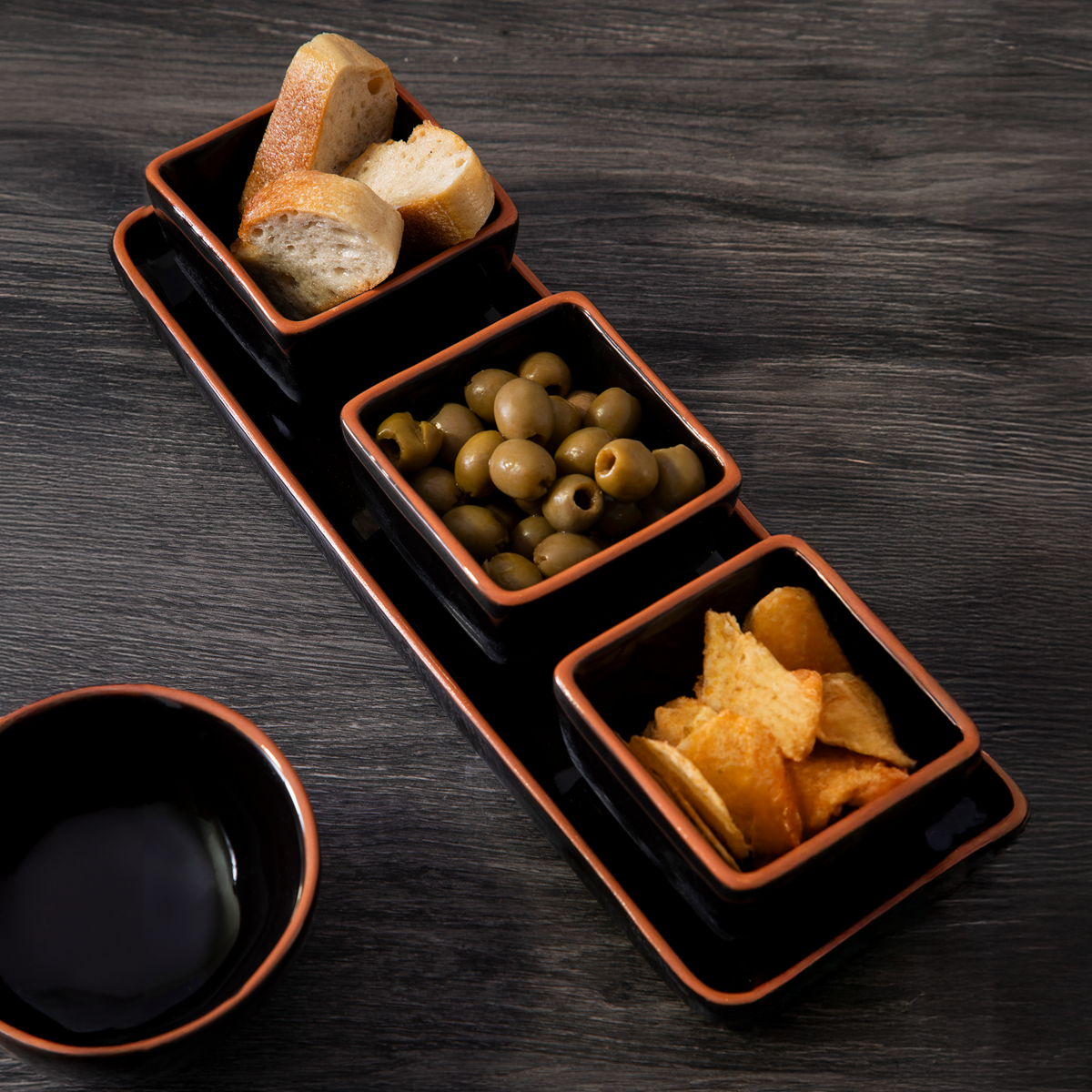 Orsina Calisto black tray with set of 3 terracotta dip bowls for serving condiments