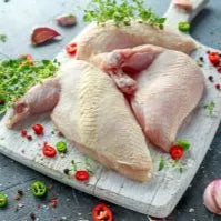 Primrose Herd Creedy Carver free-range chicken supremes, fresh raw chicken breasts with skin and bone, ideal for cooking.