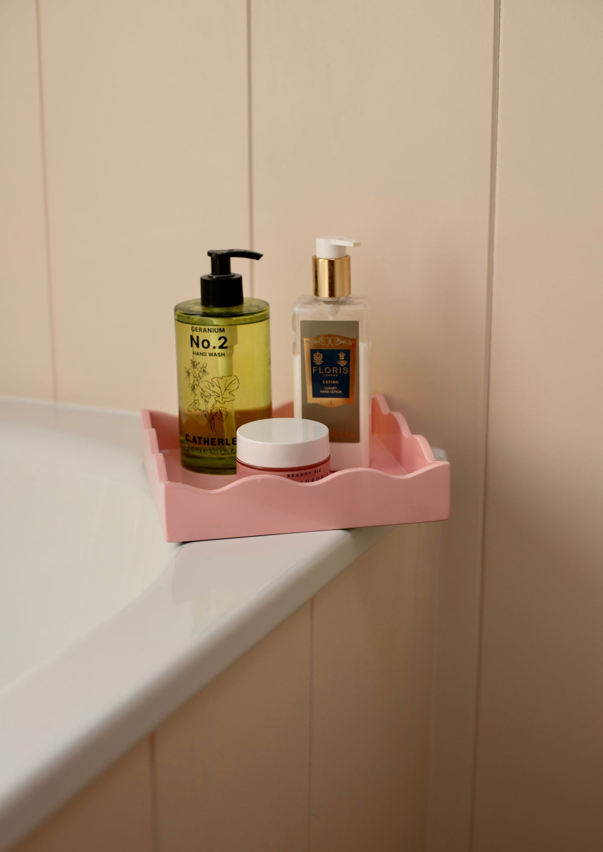 Square Allegra pink tray by domenicamarland, featuring a smooth lacquered finish and modern square design.