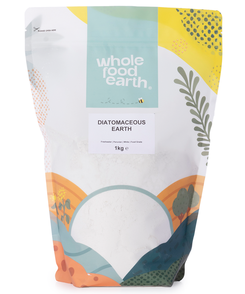 Food grade diatomaceous earth mineral from Whole Food Earth in a 1kg bag, showing a white, powdery substance.
