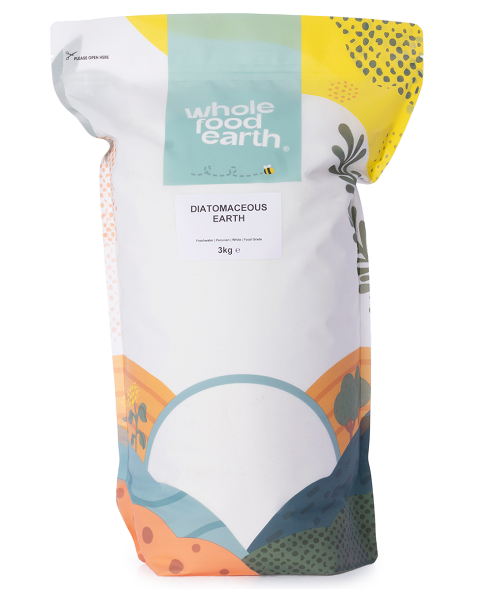 Food grade diatomaceous earth mineral from Whole Food Earth, 3kg bag, fine white powder for health and pest control.