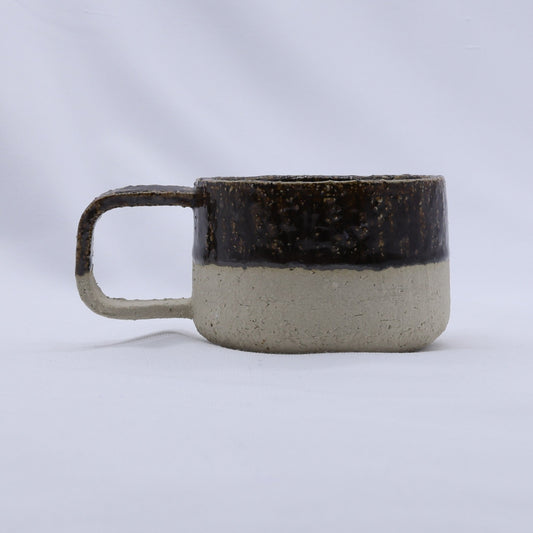 Large handmade ceramic mug by Ribera Handmade Ceramics, with a textured stoneware finish and artisanal craftsmanship.