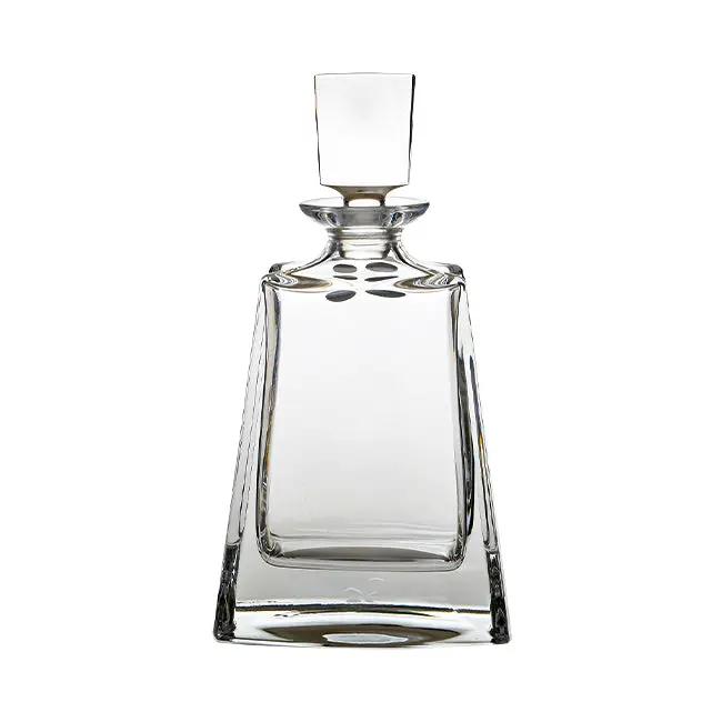 Elegant Boston Lead Crystal Decanter by Glassware UK, 0.7L, featuring a classic design with a glass stopper and detailed craftsmanship.