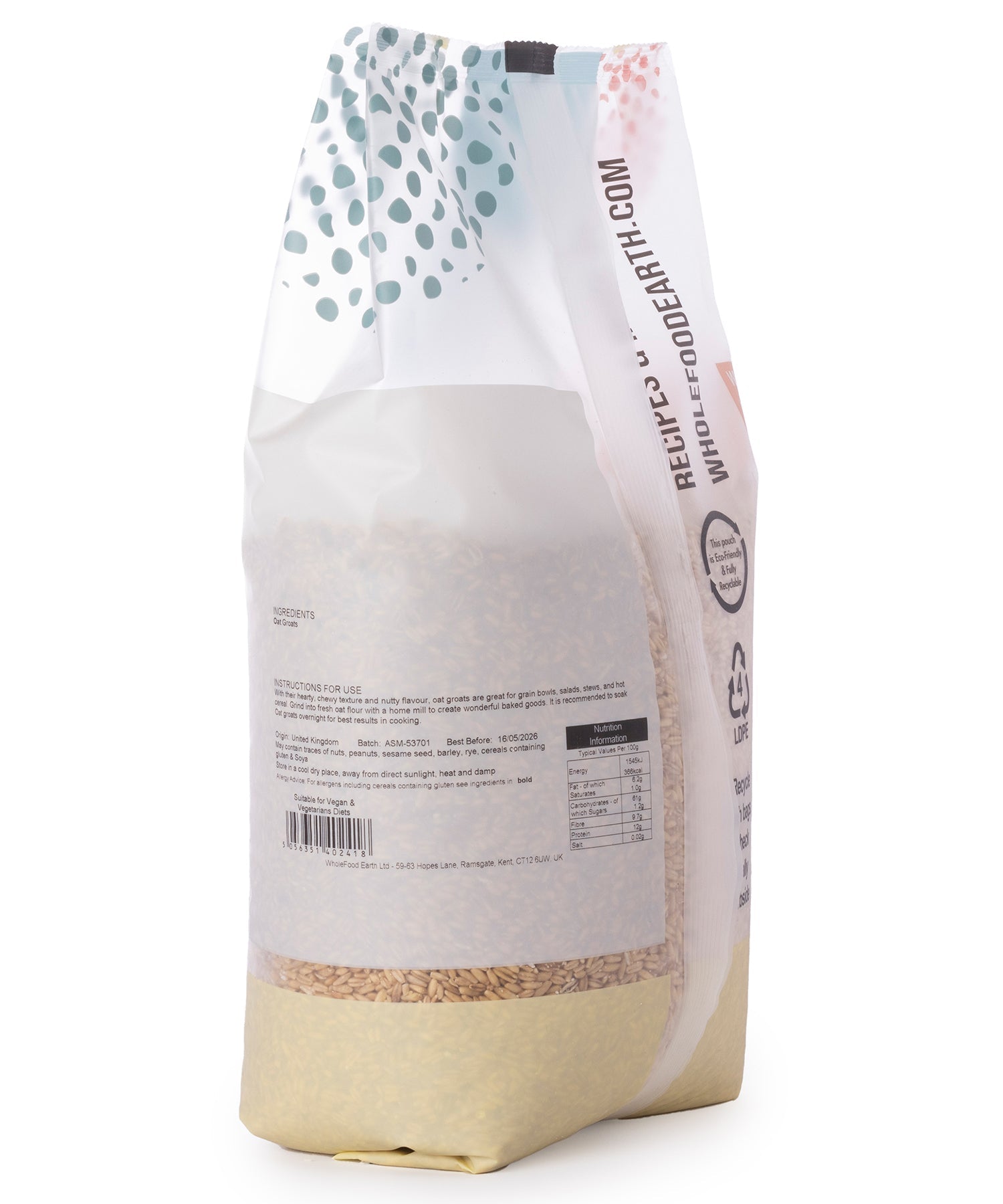 Whole Food Earth oat groats in a 2kg bag, showing the whole, unprocessed oat grains ready for cooking or baking.