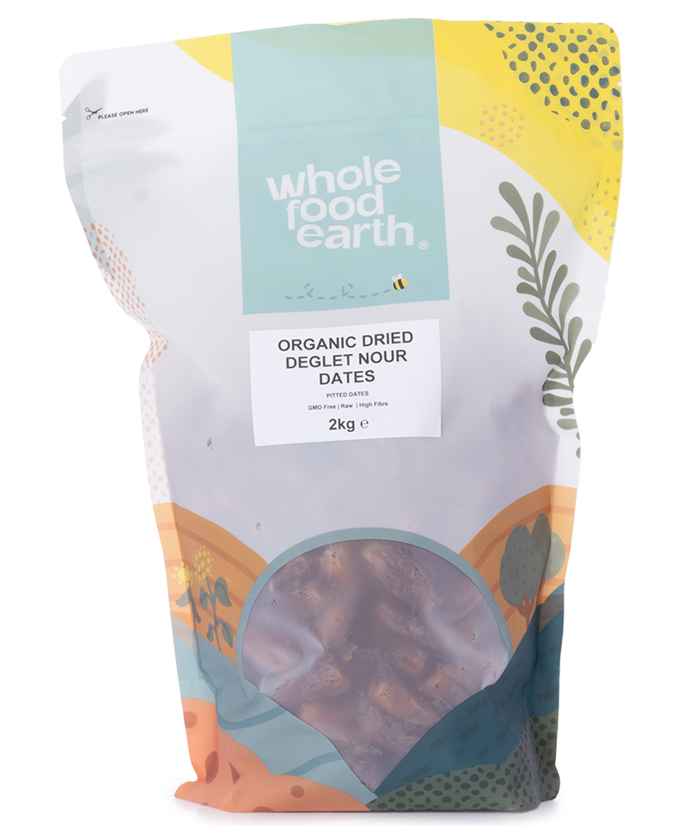 Organic Deglet Nour dates from Whole Food Earth, pitted dried fruits in a 2kg package, showing glossy, plump dates on a white background.