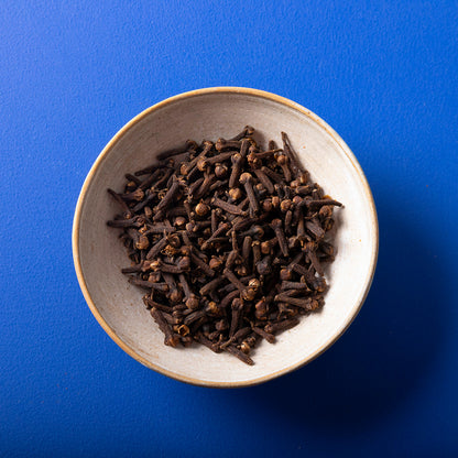 Organic Whole Cloves from Wild Elephant, 80g, packaged herbs and spices with whole, dried cloves for culinary use