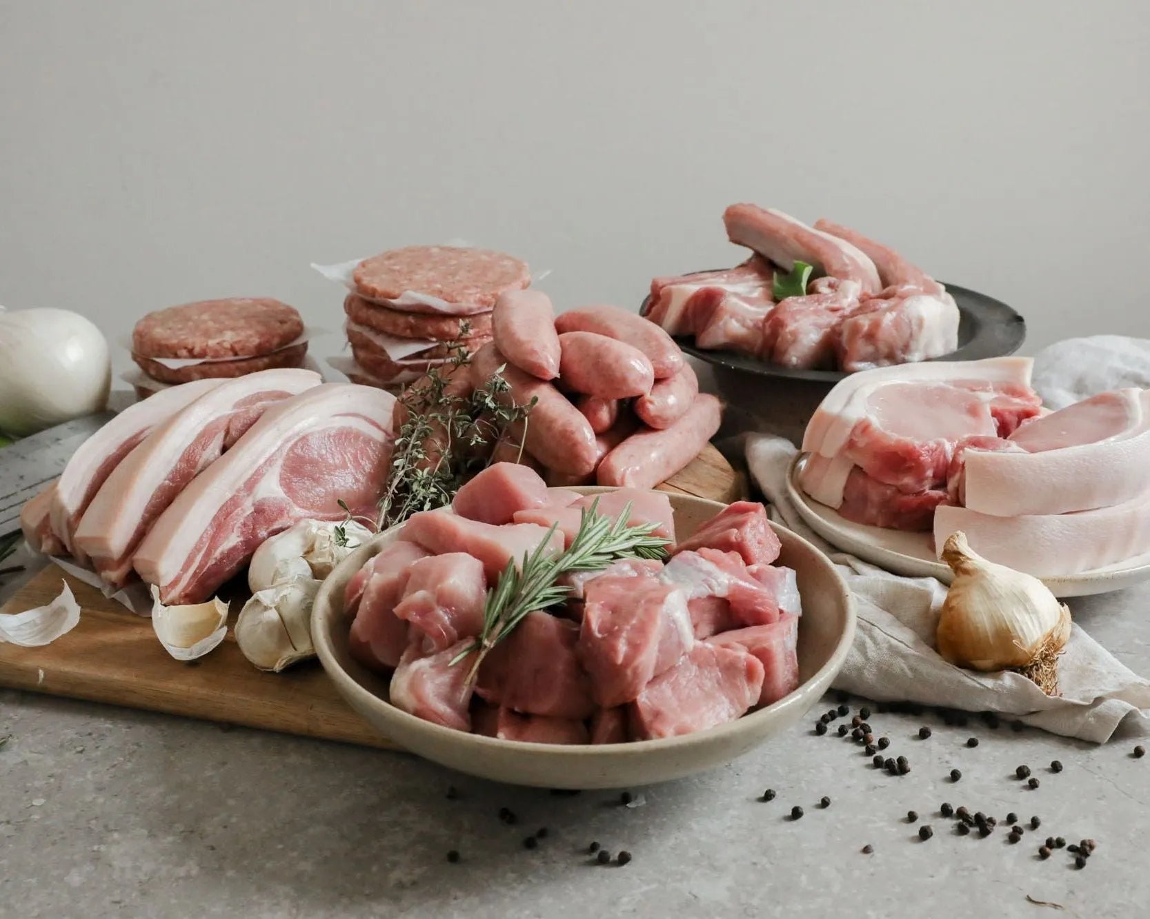 Large Primrose Herd Pork BBQ Pack featuring assorted pork cuts in a meat box, ready for grilling or barbecuing.
