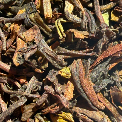 Loose leaf black tea from Porter Hill Tea Company, Margaret's Hope Darjeeling 2nd Flush TGFOP, showcasing golden tips and fragrant leaves.