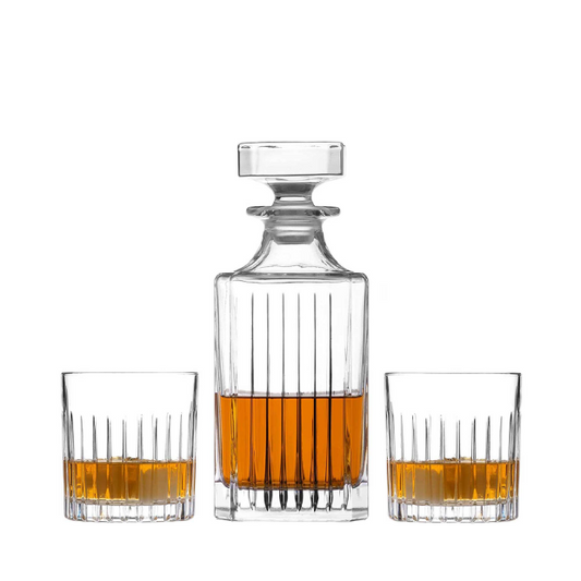Glassware UK Broadway 3-piece whisky decanter set with matching glasses in a gift box, ideal for whiskey storage and presentation.