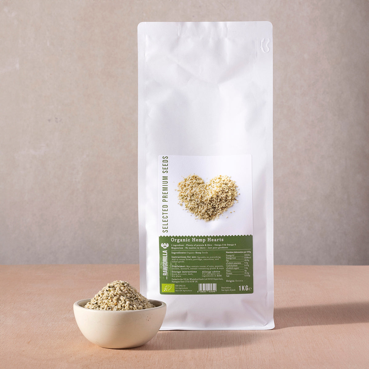 Organic hemp hearts from RAWGORILLA in a 1kg bag, Whole Food Earth’s organic raw hemp seed nuts and seeds for healthy eating.