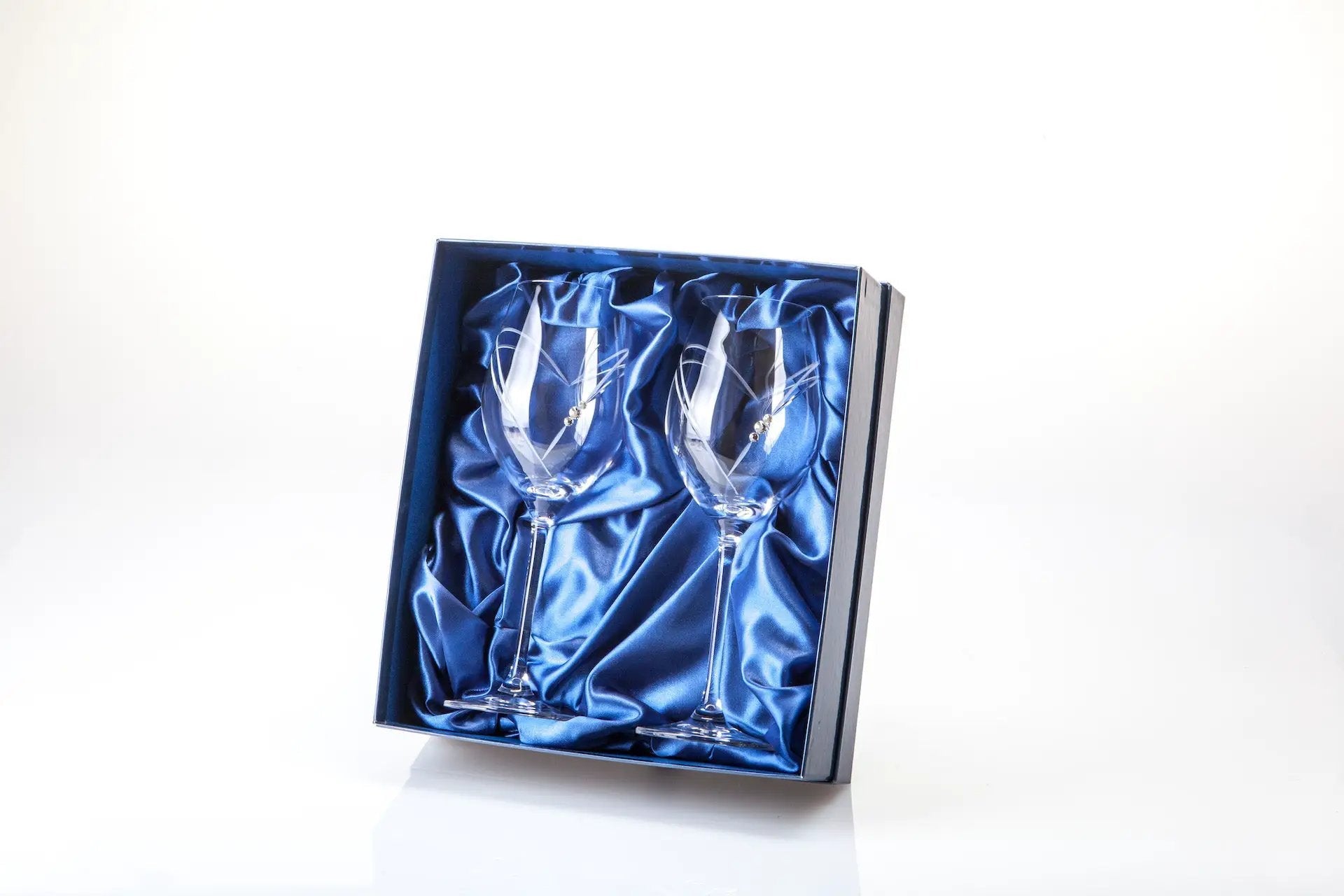 Set of 2 Glassware UK diamante wine glasses with heart-shaped cut designs, displayed in a gift box.