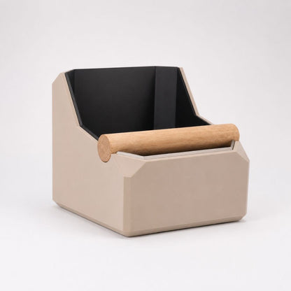Square coffee knock box in latte brown with a real oak knock bar for espresso machine cleanup by KNOCDIC®.