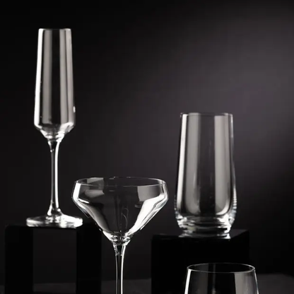 Set of six Murray champagne flutes from Glassware UK, 220ml clear glass with tall, slender bowl for sparkling wine.
