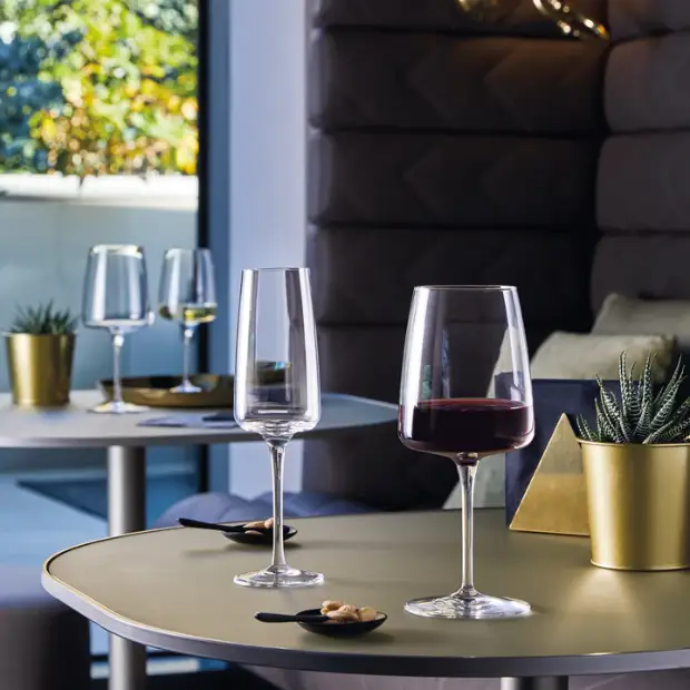 Set of four Bormioli Rocco Planeo white wine glasses, 380ml capacity, clear glass with elegant shape.