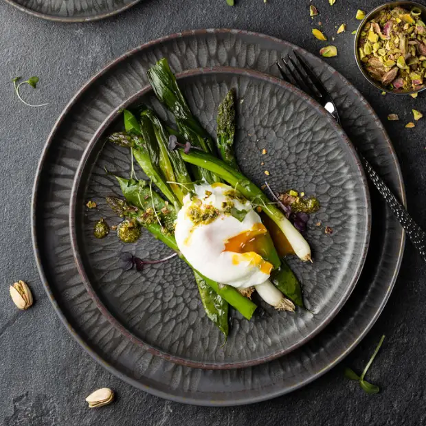 Nocturne Coupe Plate 7-inch glassware plate from Glassware UK with elegant design, 17.5cm diameter, suitable for serving.