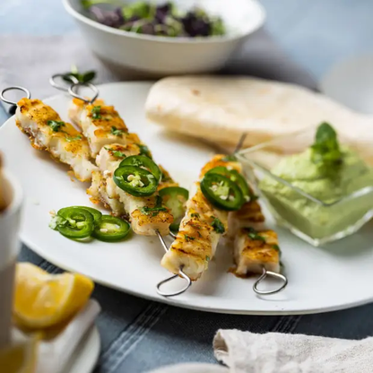 Glassware UK Manna Plate 6.5-inch ceramic plate with a smooth, rounded edge and a glossy finish, designed for serving food.