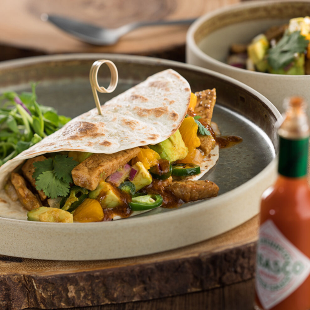 Glassware UK Goa Walled Plate, 10.25-inch ceramic plate with a decorative walled edge, ideal for serving or display.