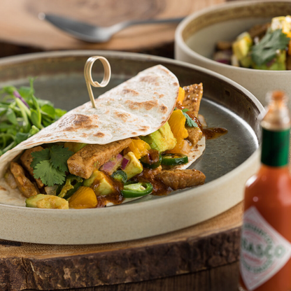 Glassware UK Goa Walled Plate, 10.25-inch ceramic plate with a decorative walled edge, ideal for serving or display.