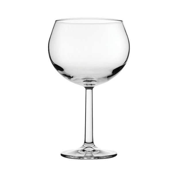 Clear Primetime Gin Glass by Glassware UK, 510ml, showcasing a elegant, tall glass suitable for gin drinks on a white background.