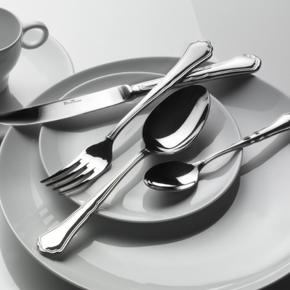 Glassware UK Pintinox Settecento table knife with mirror polish finish, showcasing sleek, elegant cutlery design.