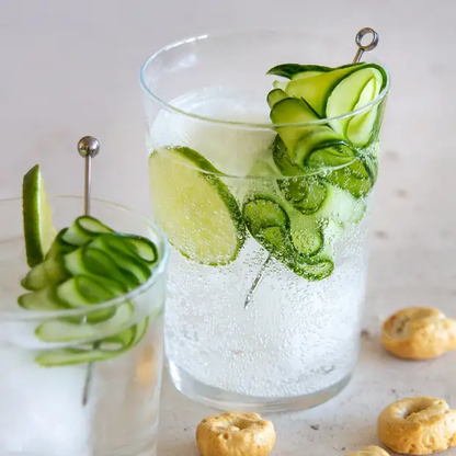 Set of six Bormioli Rocco Swirl Maxi Glass tankards with clear glass and swirl design, perfect for beverages.