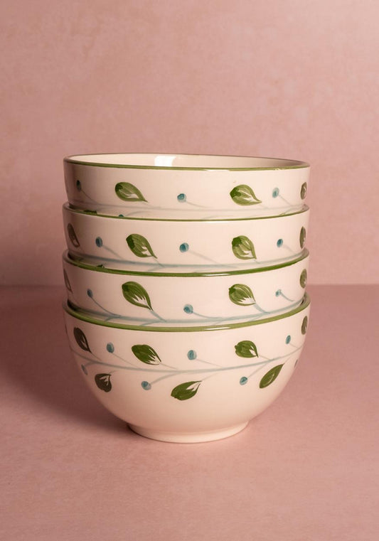 Set of four green Cordelia cereal bowls by Casa, featuring smooth ceramic design perfect for breakfast or snacks.