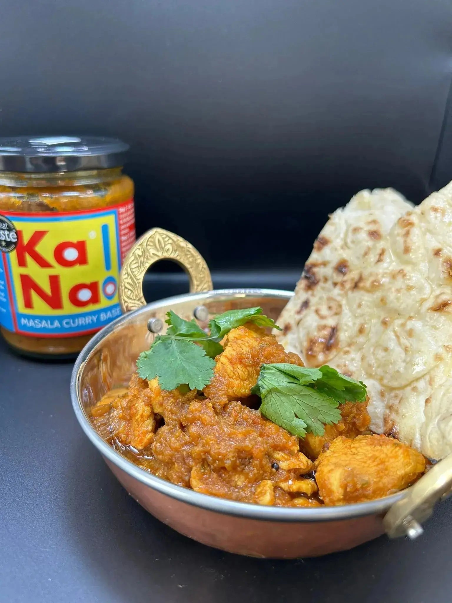 Ka Na Masala Curry Base Medium in a jar, used for cooking flavorful Indian curry dishes, by Ka Na Homecooked.