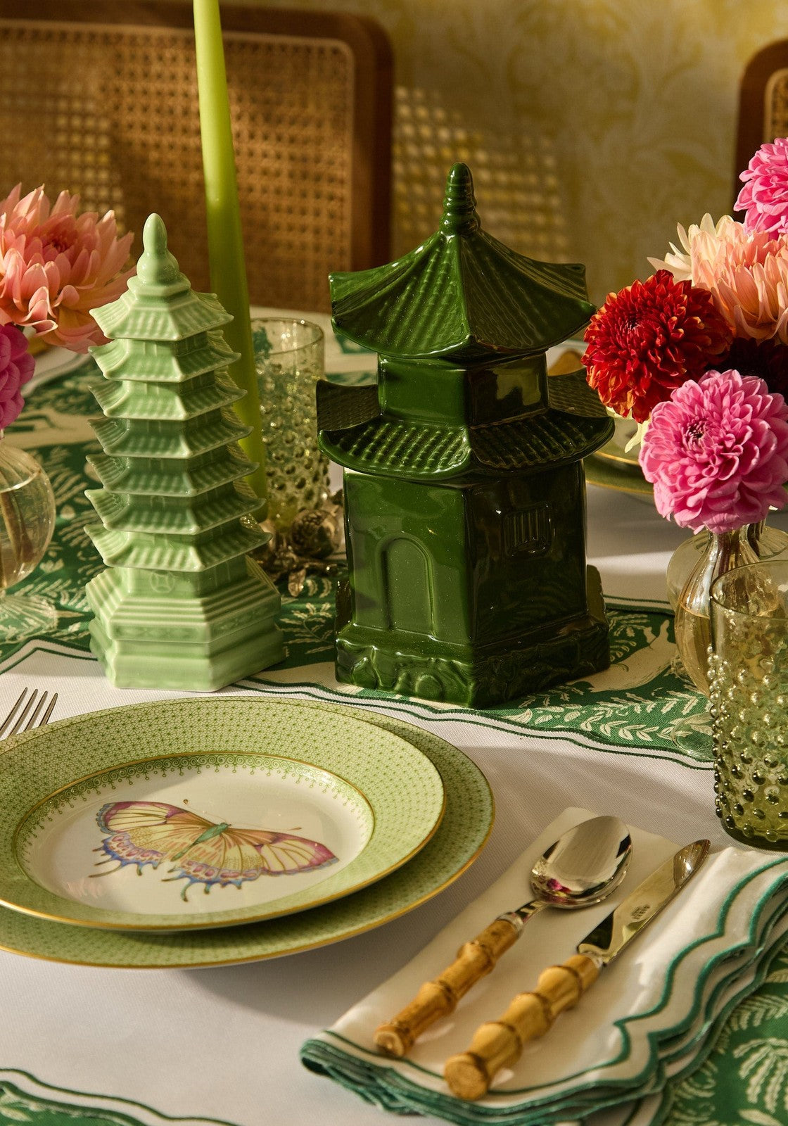 Set of four Casa by Josephine Jenno green apple lace dessert plates with butterfly side design for pudding and desserts.