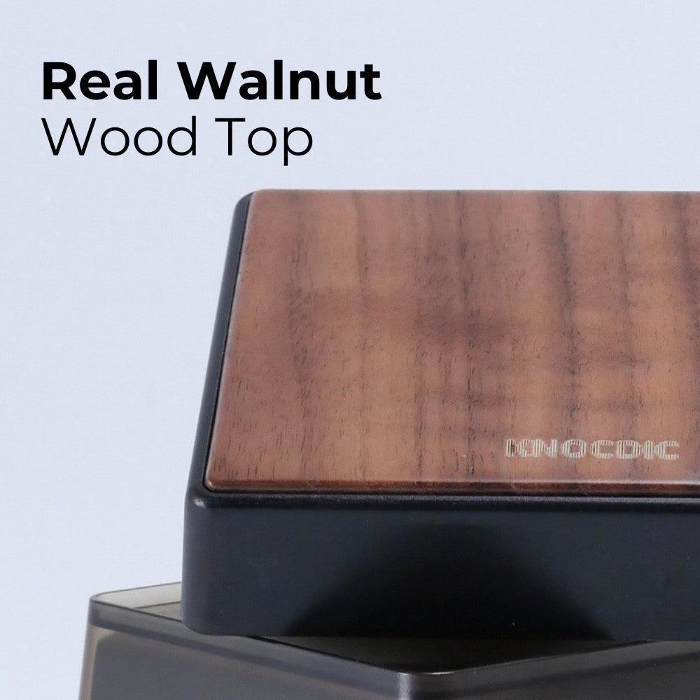 KNOCDIC® Mini coffee scale with timer placed on real walnut wood surface for precise espresso weighing and timing.