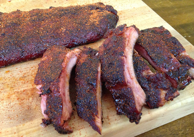 FireFly Barbecue Memphis Dry Savoury BBQ Rub in a jar, featuring a blend of spices for flavorful grilling and barbecue dishes.