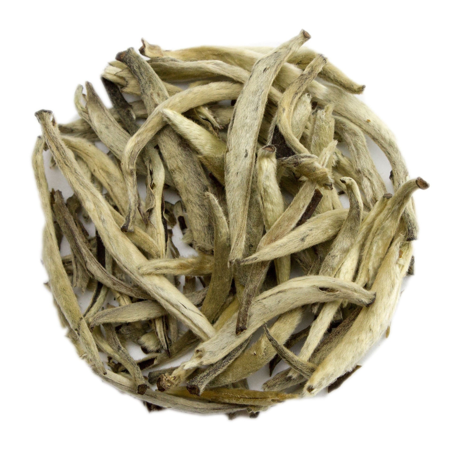 PekanTea Edinburgh Yunnan Moonlight White Tea in a clear glass cup, showcasing its delicate white tea leaves and light infusion.