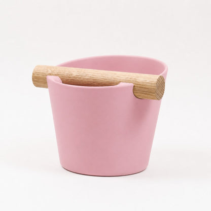 Pink Nordic Coffee Knock Box with real oak wood bar by KNOCDIC®, featuring a sleek design for coffee grounds disposal.