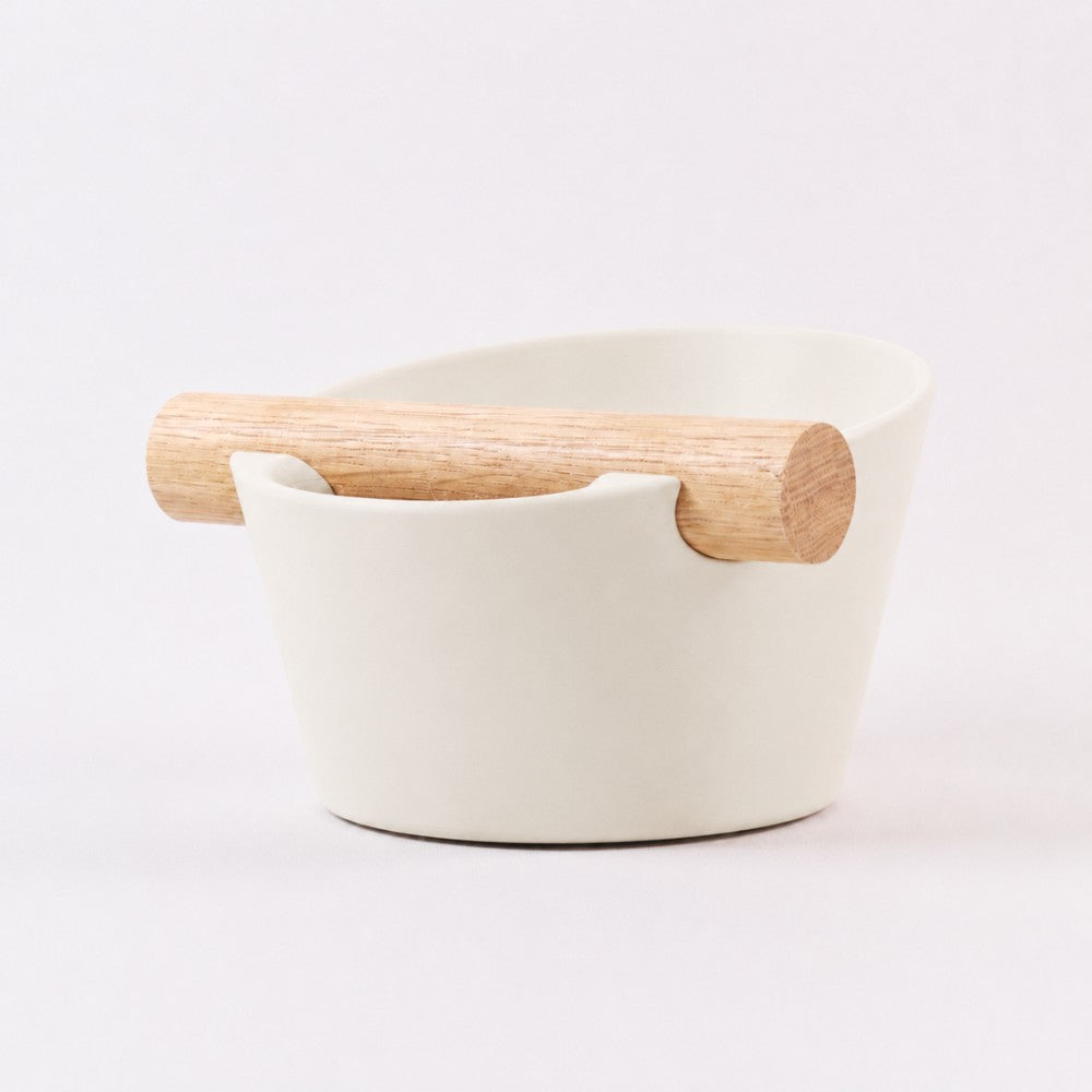 KNOCDIC® Nordic Coffee Knock Box in ivory white with a real oak wood bar for espresso grounds disposal.
