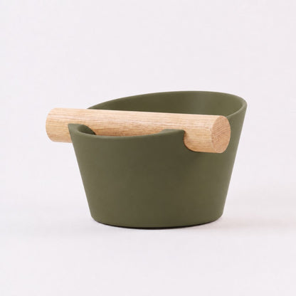 KNOCDIC Nordic Coffee Knock Box with olive green body and real oak wood bar for espresso pucks cleanup.