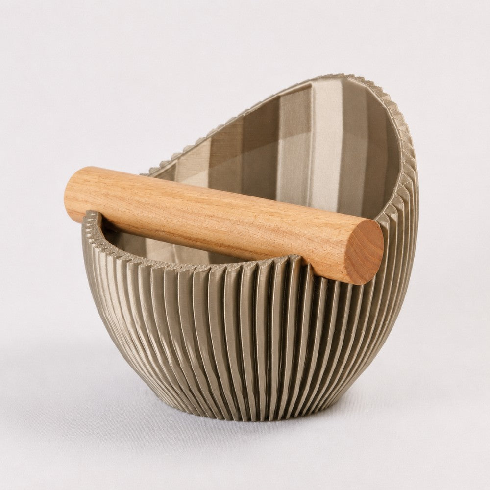 KNOCDIC Nova Coffee Knock Box with metallic gold finish and real oak wood bar, used for espresso puck disposal in coffee brewing.