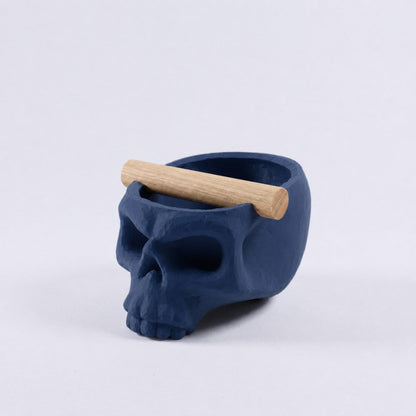 Dark blue Gothic skull espresso knock box with oak bar from KNOCDIC®, featuring a detailed skull design for coffee enthusiasts.