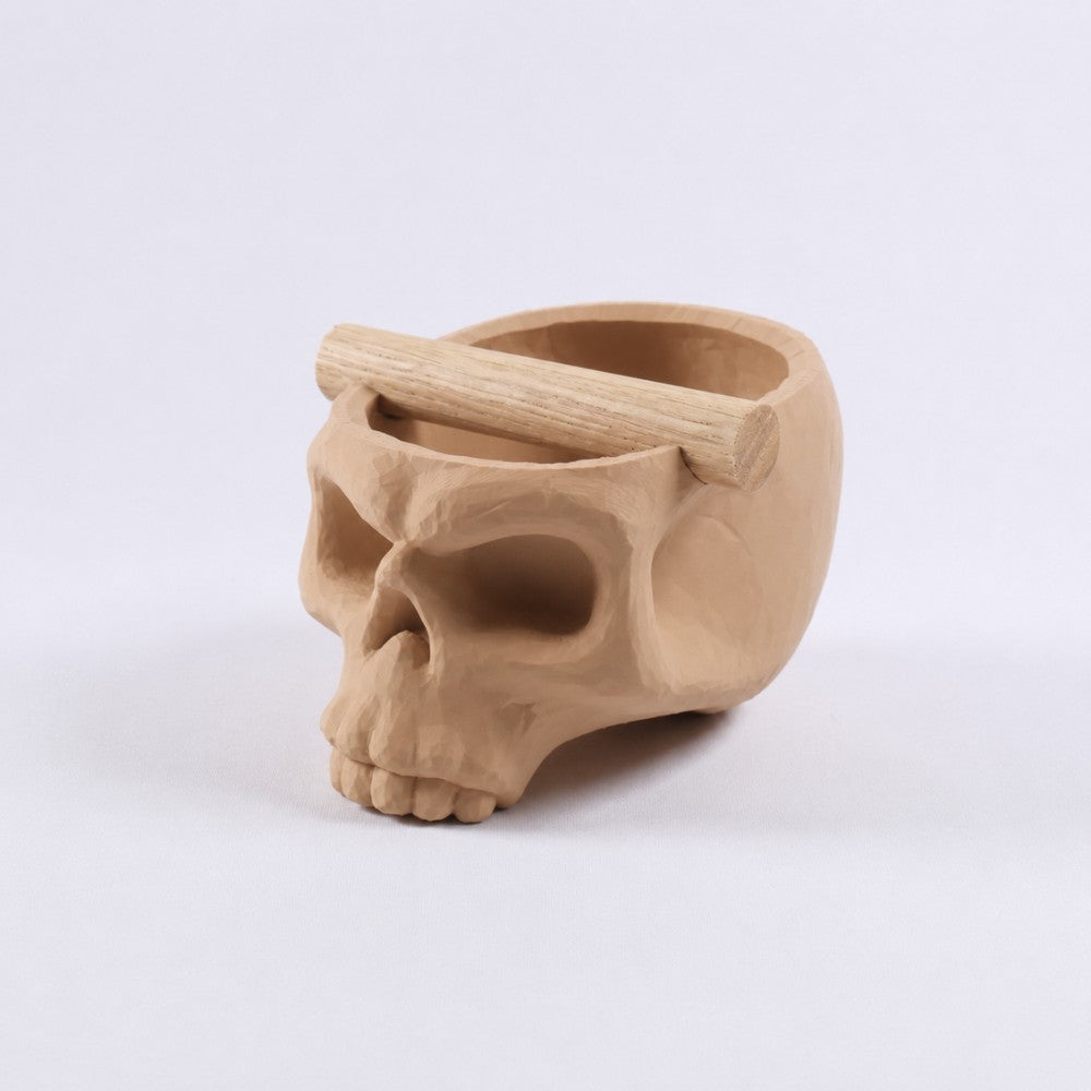 Gothic skull espresso knock box with oak bar from KNOCDIC® in latte brown, featuring a skull-shaped design for coffee accessories.