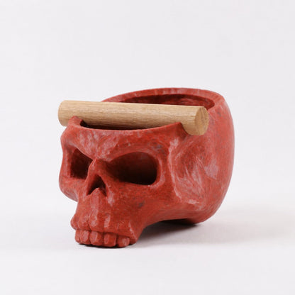 Gothic skull espresso knock box with marble red finish and oak bar, by KNOCDIC® for coffee brewing and espresso preparation.