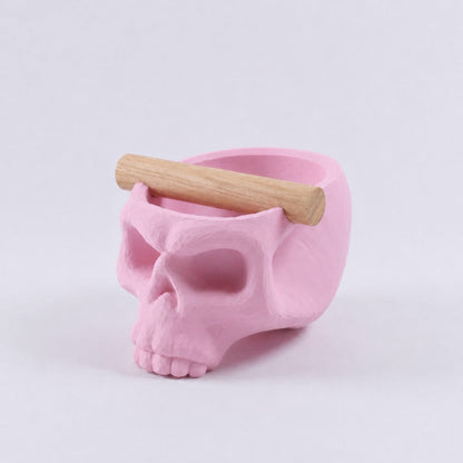 Pink Gothic skull espresso knock box with oak bar by KNOCDIC®, featuring a detailed skull design for coffee preparation.