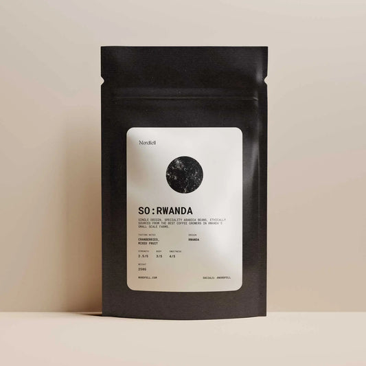 Nordfell SO: Rwanda coffee bag, 250g, featuring rich roasted coffee beans in a branded packaging.