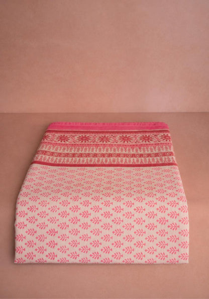 Casa by Josephine Jenno A Dream of Rose tablecloth in 180x270 cm with floral rose pattern on fabric.
