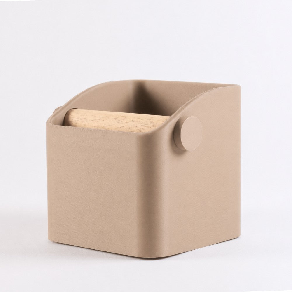 Latte brown Square Espresso Knock Box with oak knock bar from KNOCDIC® for coffee machine use.