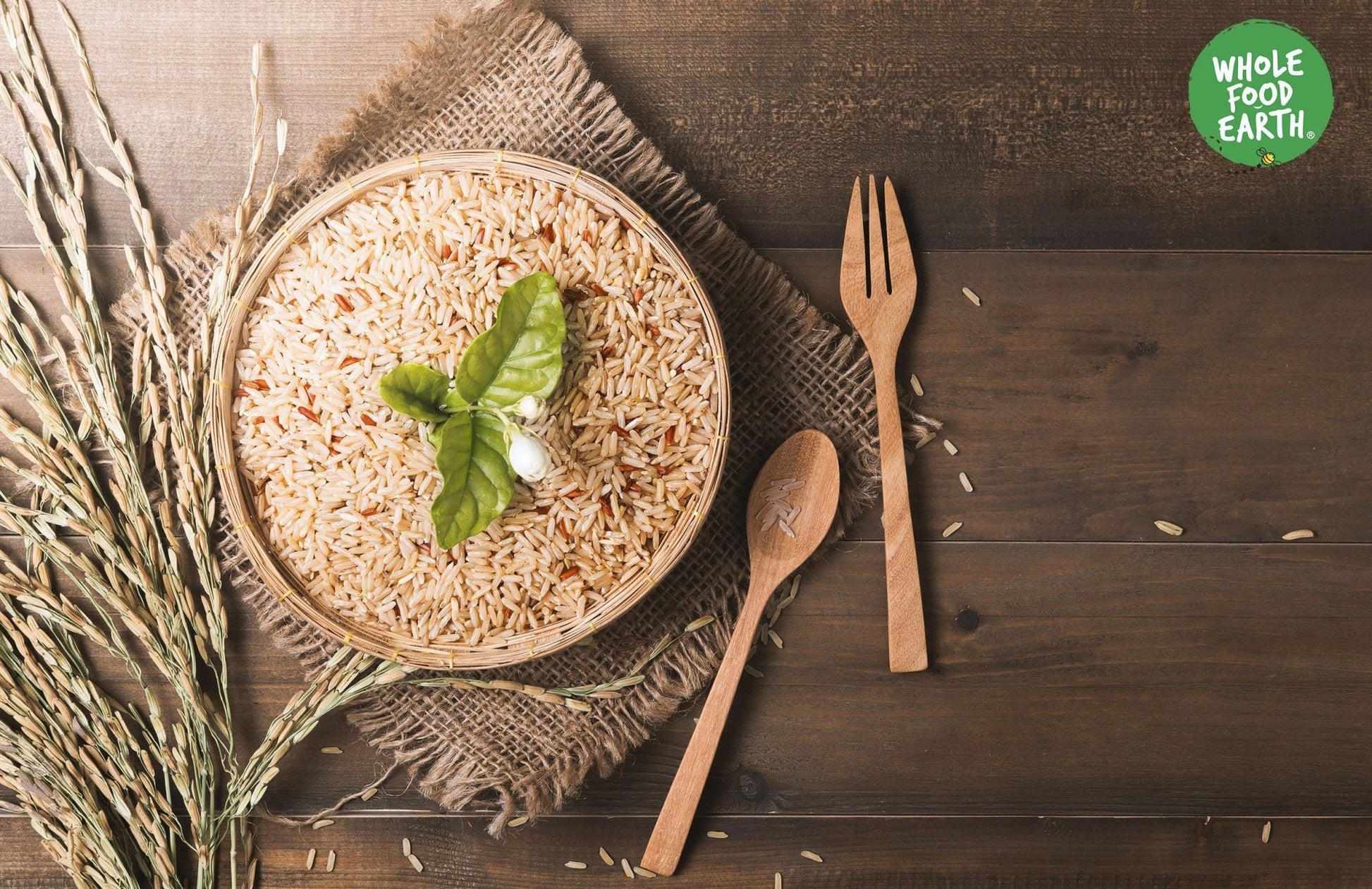 Organic Jasmine Brown Rice from Whole Food Earth, raw, GMO-free, vegan-friendly rice in a natural unprocessed form.