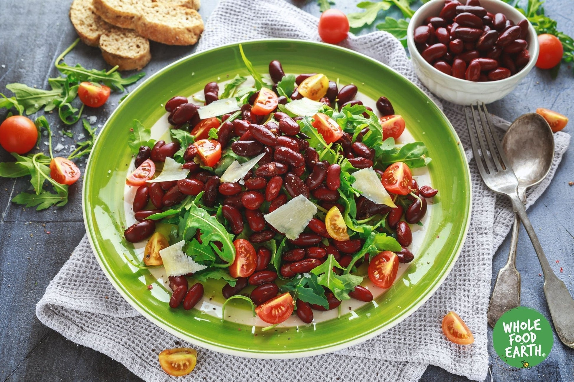 Raw organic red kidney beans from Whole Food Earth, dark red beans suitable for vegan and GMO-free recipes.