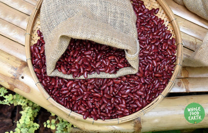 Polished red kidney beans from Whole Food Earth, natural, GMO-free, vegan, and dairy-free beans for cooking or salads.